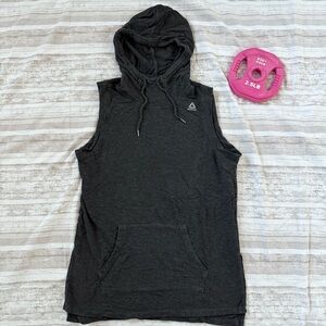 💪🏻 Reebok Dark Grey Medium Hooded Pocket Muscle Tee
